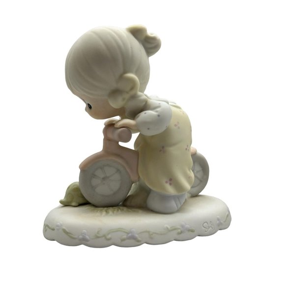 Precious Moments by Enesco Collector Growing in Grace Age 6 Birthday  136255 - Picture 6 of 12